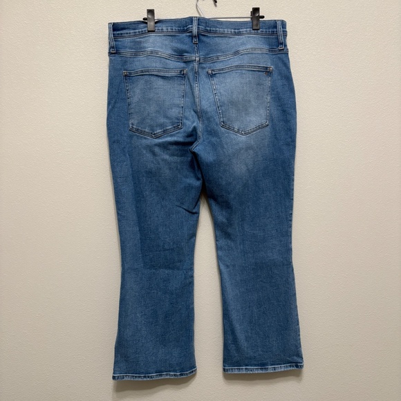 Madewell Mid-rise Kick Out Crop Jeans - 33 - Picture 7 of 8